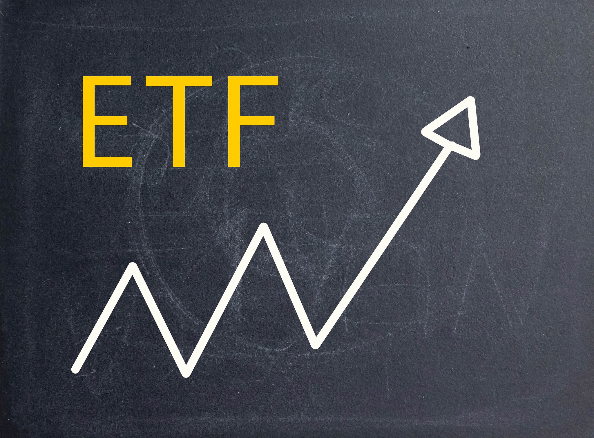 stredne kapitalizované rastové ETF fondy