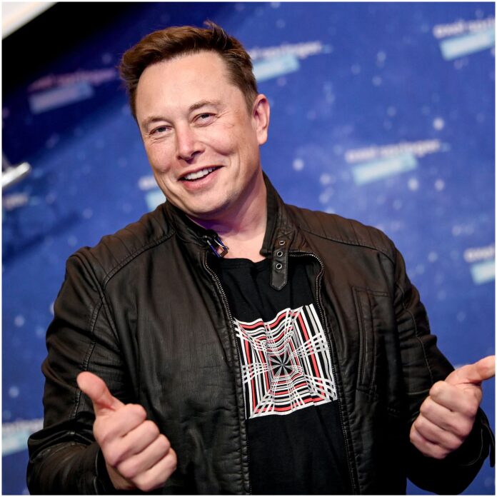 Elon Musk - žaloba Tesla