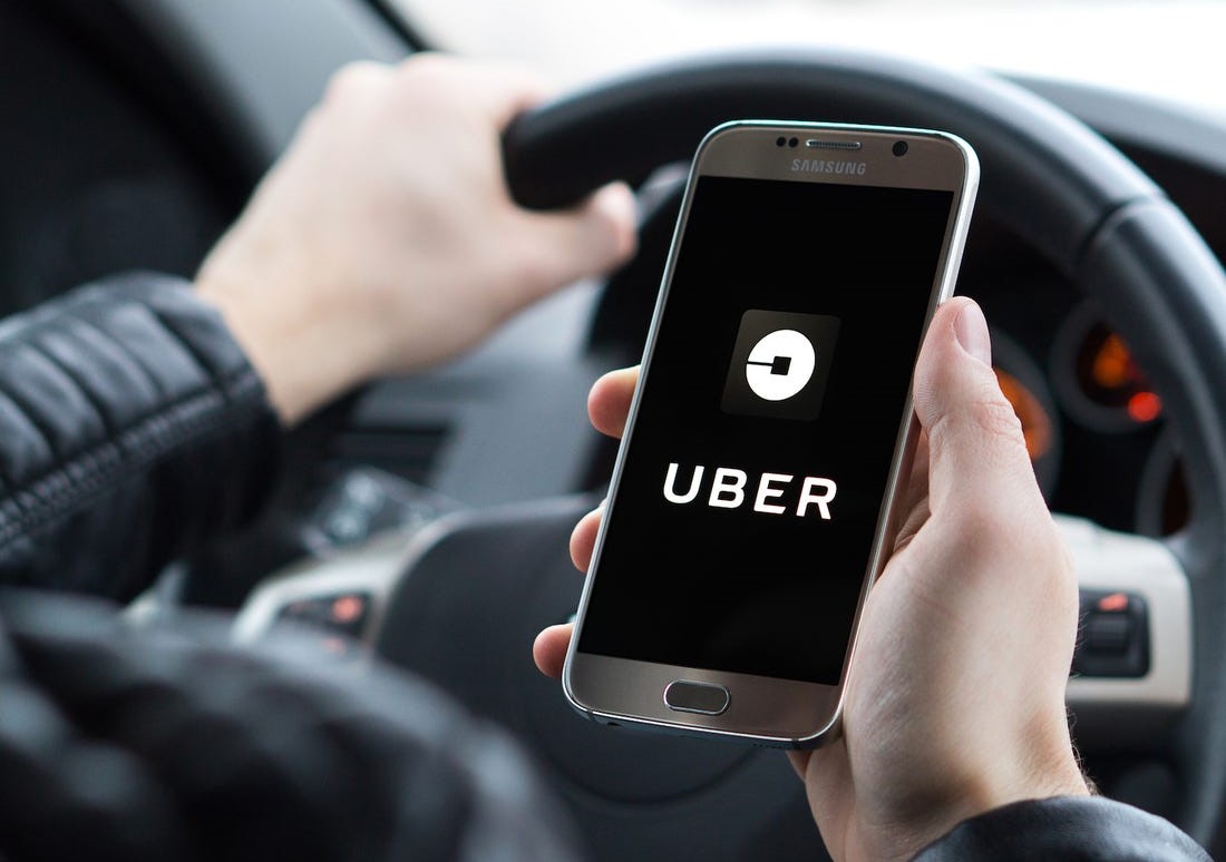 Uber padá na obavy z pomalšieho rastu po míľniku zisku