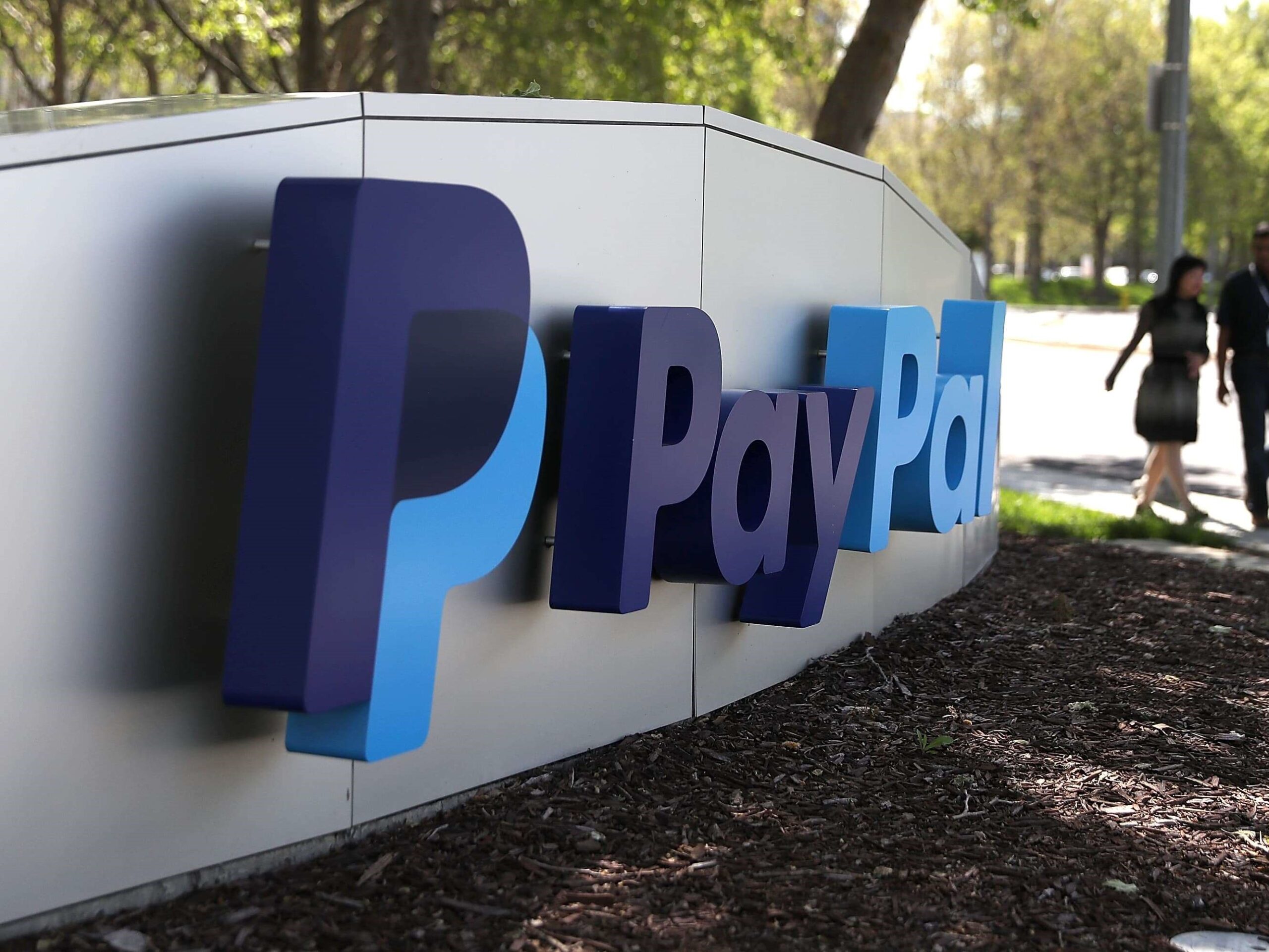 Prinesú PayPal a Block Stock v roku 2023 svojim investorom veľké zisky ?