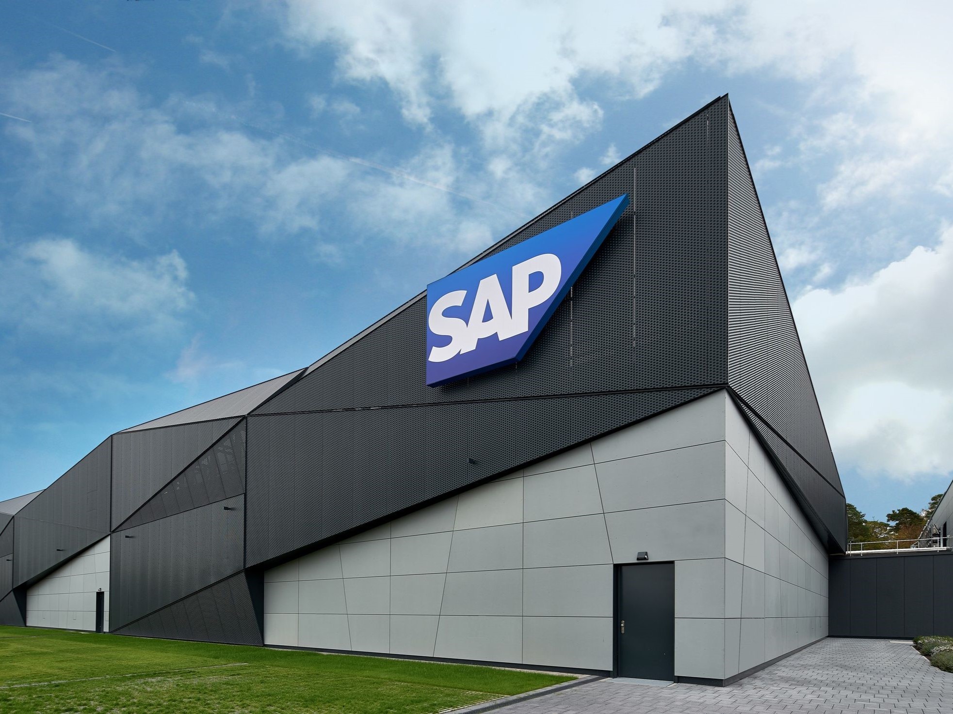 SAP plánuje predať podiel v Qualtrics a zrušiť 3 000 pracovných miest