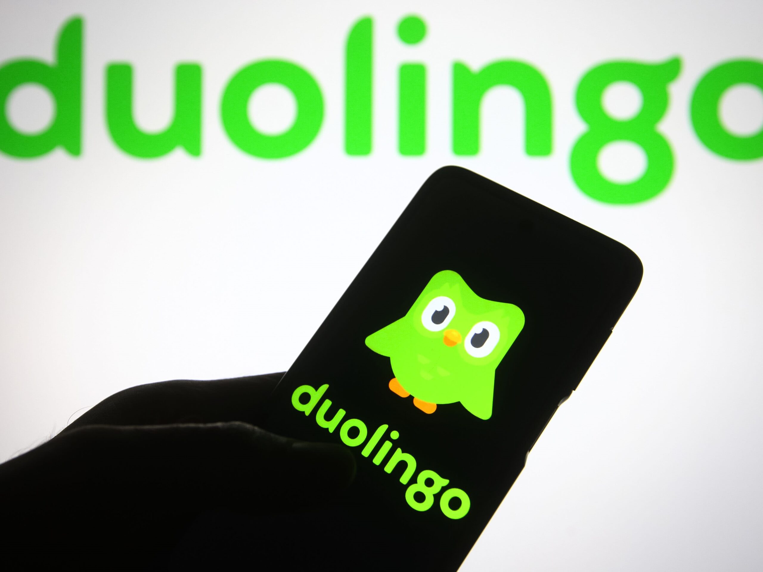 Akcie duolingo rastú. Duolingo expanduje mimo online vyučovanie, smer - Hudba
