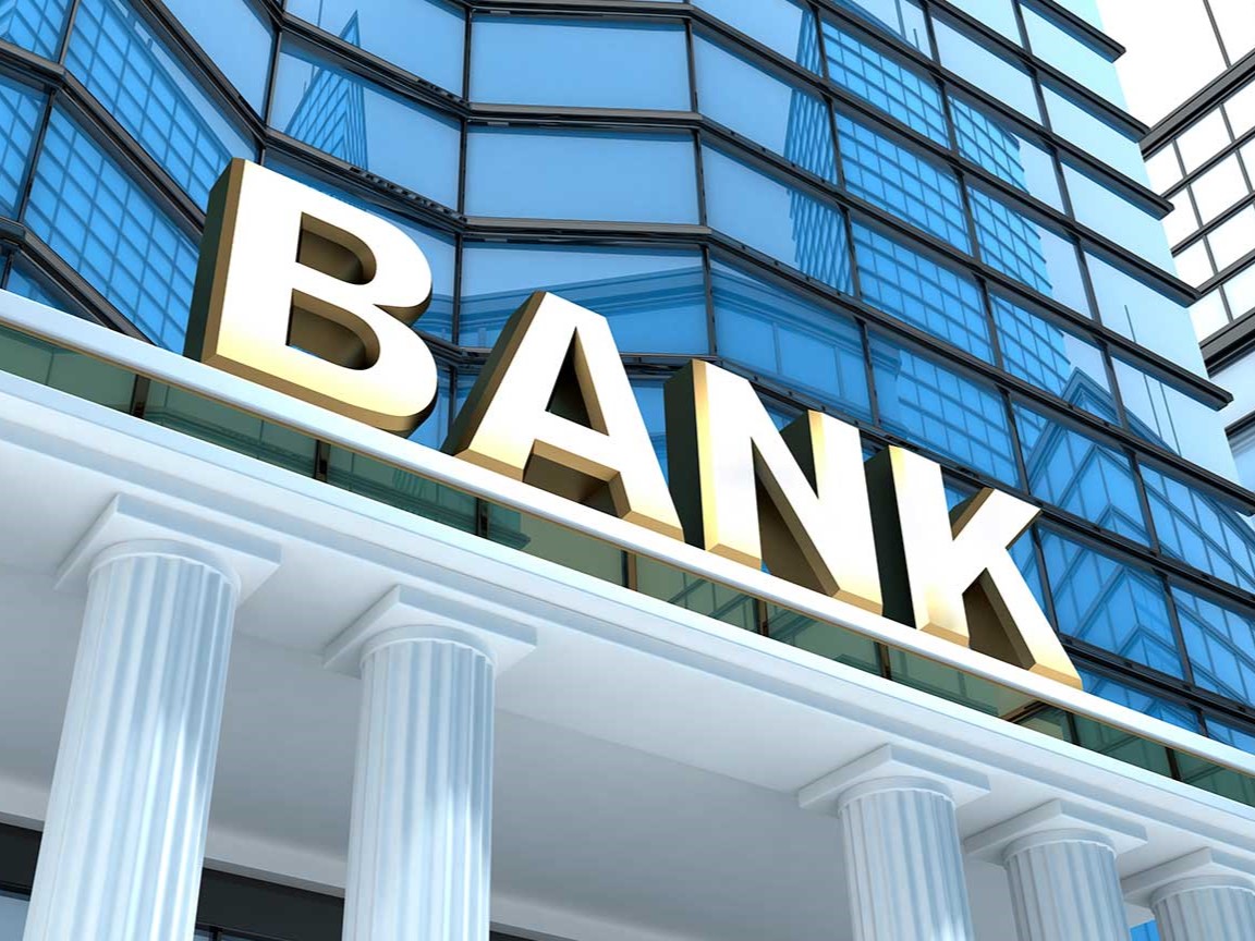 Dopady paniky na bankovom trhu: malé banky strácajú, veľké získavajú
