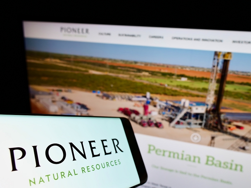 Exxon Mobil sa blíži k dohode o prevzatí bridlicového gigantu Pioneer Natural Resources za 60 miliárd USD
