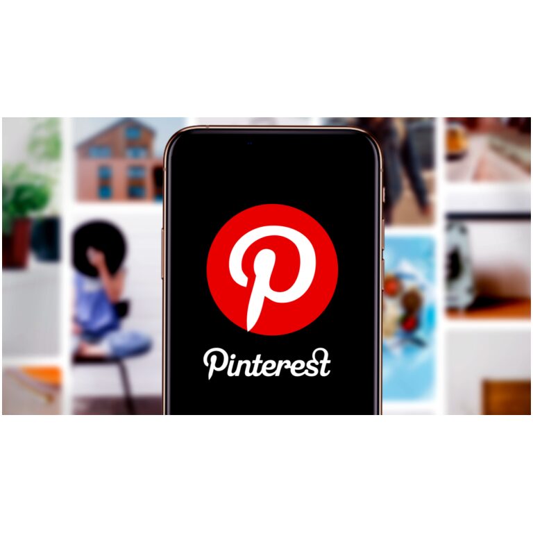 Akcie sociálnej siete Pinterest rastú o 19% po tom, čo firma v 3. štvrťroku vykázala 8% rast počtu mesačných používateľov na 482 miliónov. Tržby stúpli o 11% na 763 miliónov USD. Spoločnosť zároveň vykázala zisk a prekonala odhady analytikov.