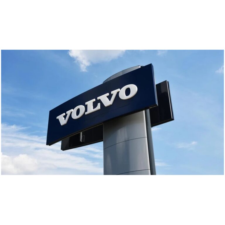 Švédsky výrobca nákladných áut Volvo Group oznámil nárast zisku za 3. štvrťrok 2023 na 1,22 miliardy EUR z 0,75 miliardy EUR. Zisk podporili zvýšenie cien aj priaznivé kurzy.