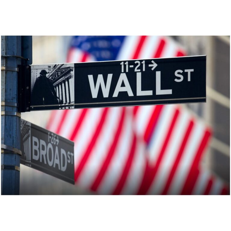 Wall Street má za sebou 5. týždenný nárast po sebe. Index S&P 500 v piatok uzavrel najvyššie od marca 2022.  Americké akciové trhy pokračujú v pokračovaní vďaka očakávaniam o skoršom znižovaní úrokových sadzieb.