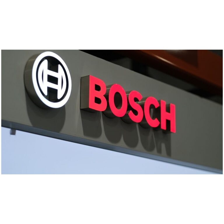 Nemecký výrobca automobilových súčiastok a autopríslušenstva Bosch plánuje zrušiť 1500 pracovných miest do roku 2025. Chce sa prispôsobiť meniacim sa technológiám v automobilovom sektore.