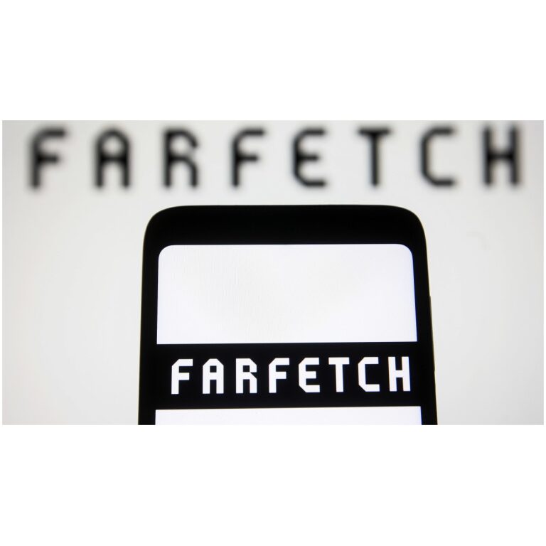 Akcie Coupang odpísali viac ako 5 % po tom, čo firma z Južnej Kórei oznámila plány na získanie britskej spoločnosti Farfetch, ktorá prevádzkuje online luxusnú platformu. Dohoda poskytne Farfetch prístup ku kapitálu vo výške 500 miliónov USD. Akcie Farfetch klesli takmer o 35 %.