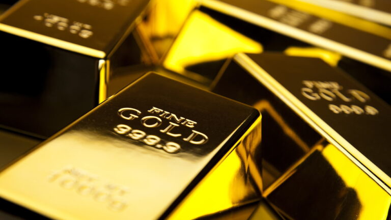 Cena zlata v roku 2023 vzrástla o 12,8 %, čo je jeho prvý ročný nárast od roku 2020. Tento rok ceny zlata začali rastom 0,6 % pre očakávania uvoľnenia menovej politiky zo strany FEDu pre rok 2024. V súčasnosti sa ceny zlata pohybujú na hodnote 2075,2 USD za troyskú uncu.