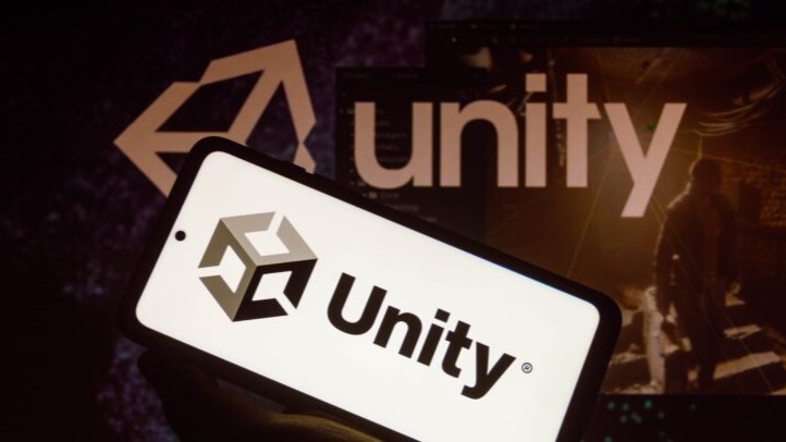 Akcie Unity Software vyskočili o viac ako 3 %. Spoločnosť ktorá vyrába softvér používaný vo videohrách ako Angry Birds či Pokémon Go uviedol, že znižuje 25 % svojej pracovnej sily, čo predstavuje približne 1 800 zamestnancov.