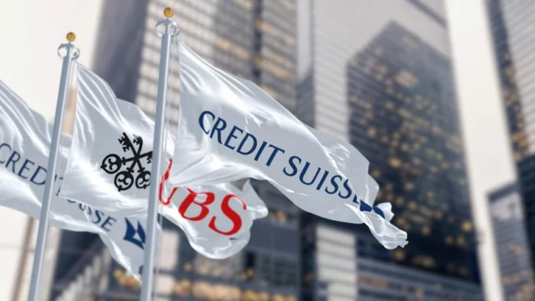 Švajčiarska banka UBS vyčlení 900 miliónov USD pre investorov postihnutých investíciami Credit Suisse do Greensill.