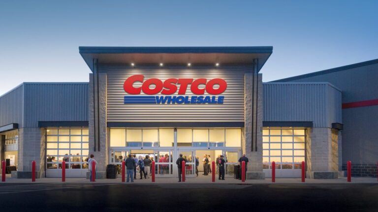 Costco zvyšuje ročný poplatok za členstvo po prvýkrát od roku 2017. Základné členstvo bude stáť 65 USD ročne namiesto 60 USD.