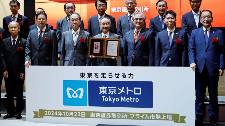 Akcie Tokyo Metro vystrelili po IPO o 45 % po najväčšej verejnej ponuke v Japonsku za posledných šesť rokov.